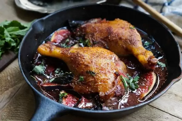 Eendenbout met vijgen-port jus & trompette de la mort